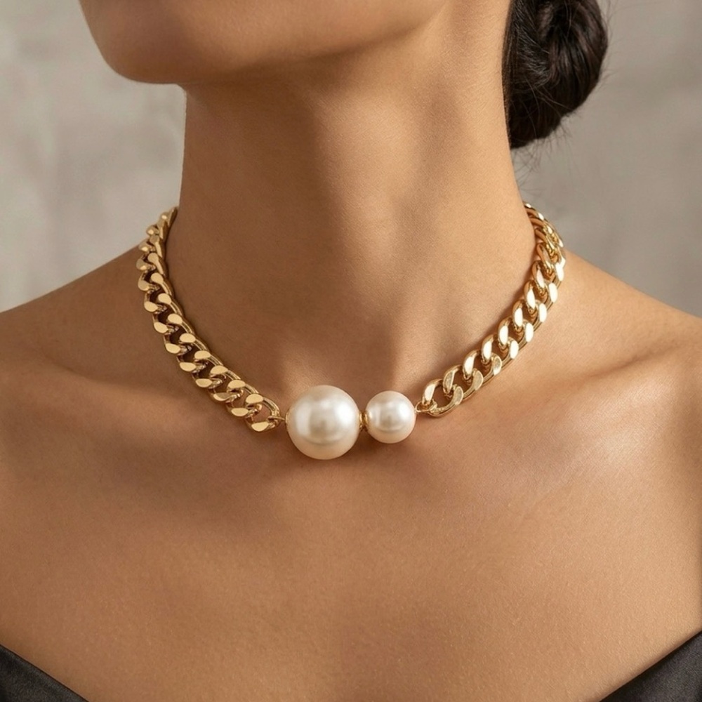 Can’t wear after surgery - not used Anthropologie pearl necklace gold- Pearl